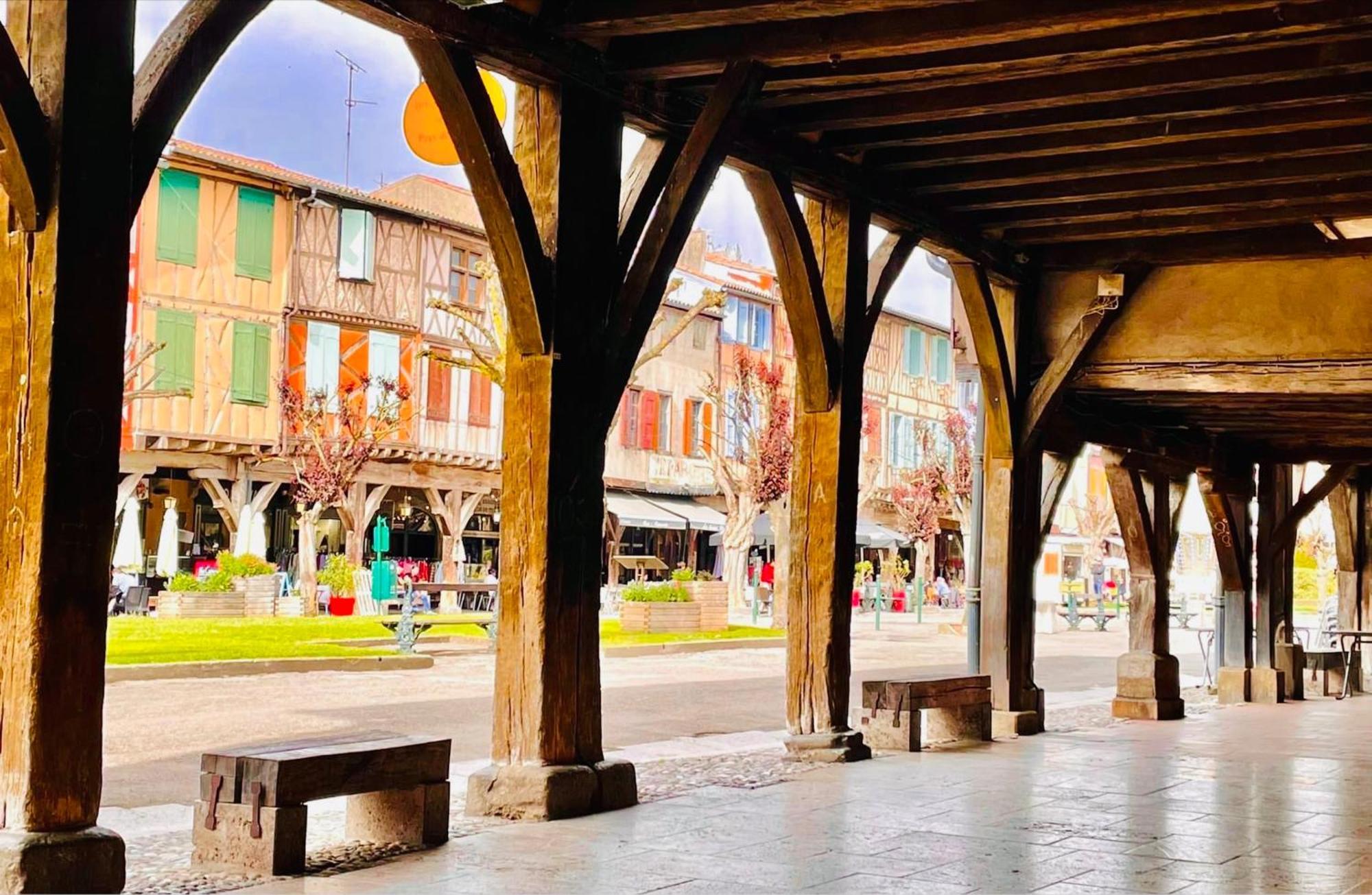 Hote Labyrinthe Sur La Place Chambres D, Hotes , Calme ,Netflix ミルポワ エクステリア 写真
