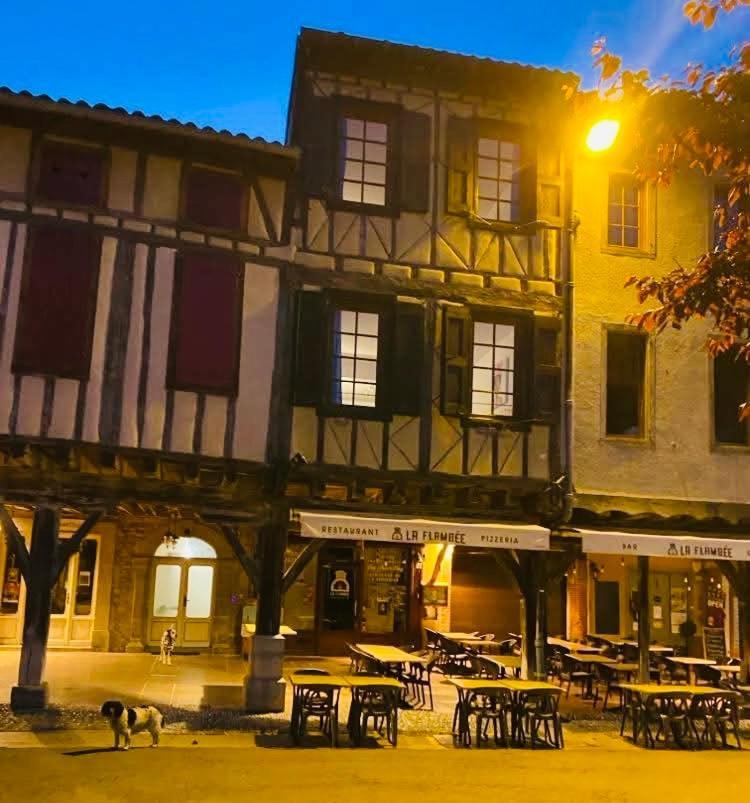 Hote Labyrinthe Sur La Place Chambres D, Hotes , Calme ,Netflix ミルポワ エクステリア 写真